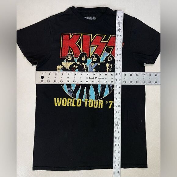 KISS World Tour 77 Retro Graphic T-shirt Women Small Black Short Sleeve Music - Picture 6 of 6